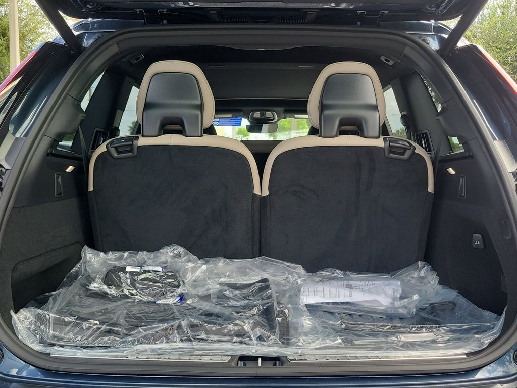 New 2026 Volvo XC90 B6 Plus 7-Seater SUV