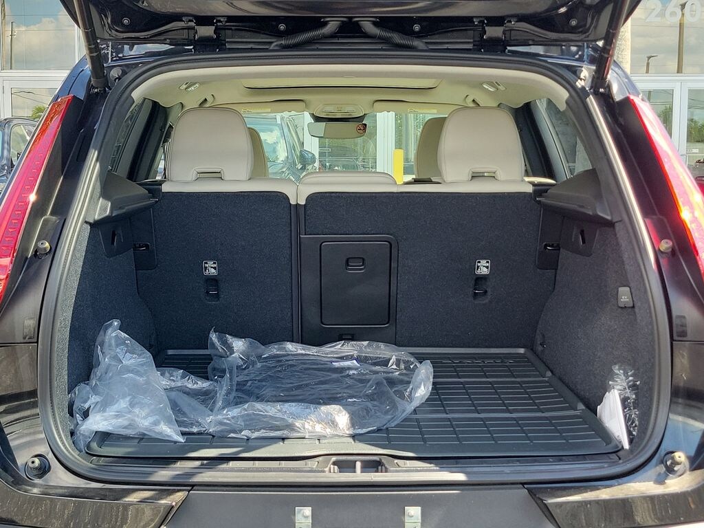 Used 2025 Volvo XC40 B5 Ultra Dark Theme SUV