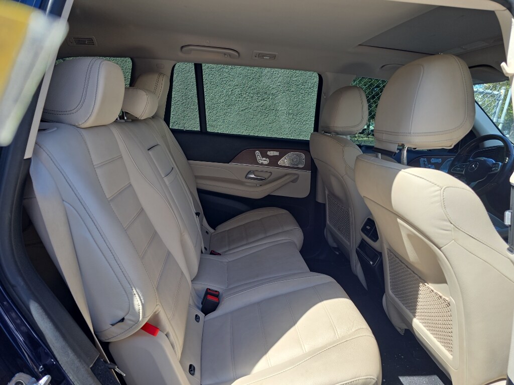 2022 Mercedes Benz GLS 450 4MATIC photo 2