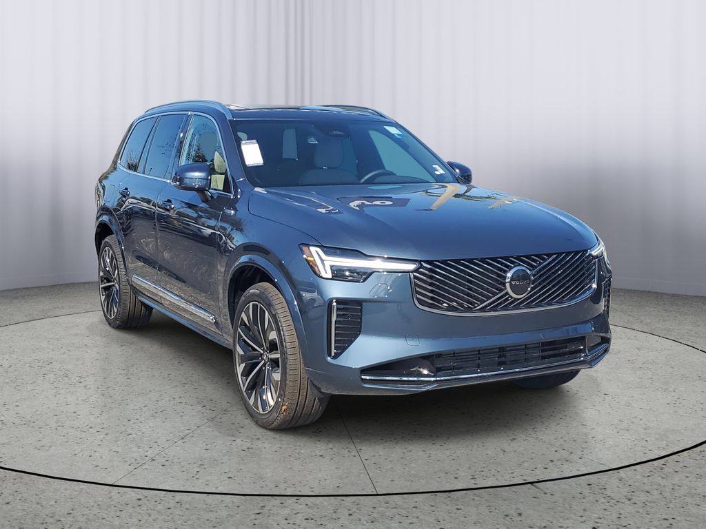2026 Volvo XC90 T8 Recharge Core Bright 4WD's photo