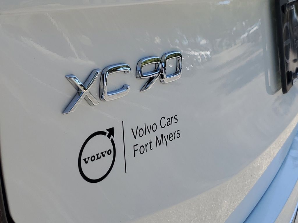New 2026 Volvo XC90 B5 Ultra 6-Seater SUV