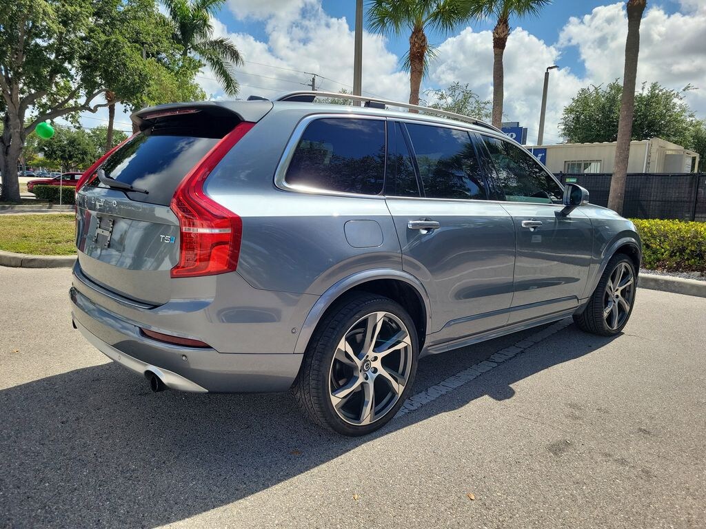 Used 2018 Volvo XC90 Momentum Sport Utility