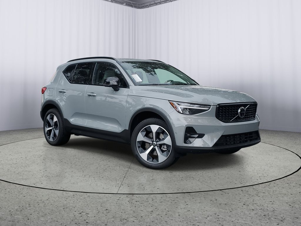 2026 Volvo XC40