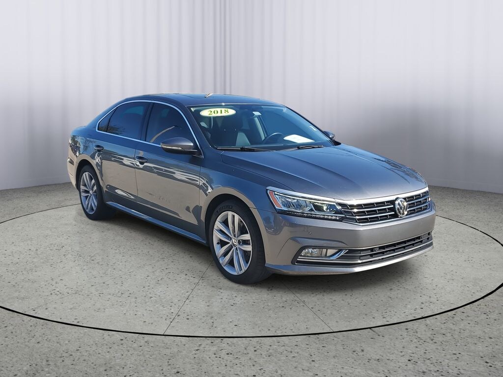 Used 2018 Volkswagen Passat 2.0T SE Sedan
