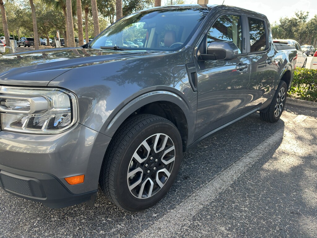 2022 Ford Maverick Lariat photo 2