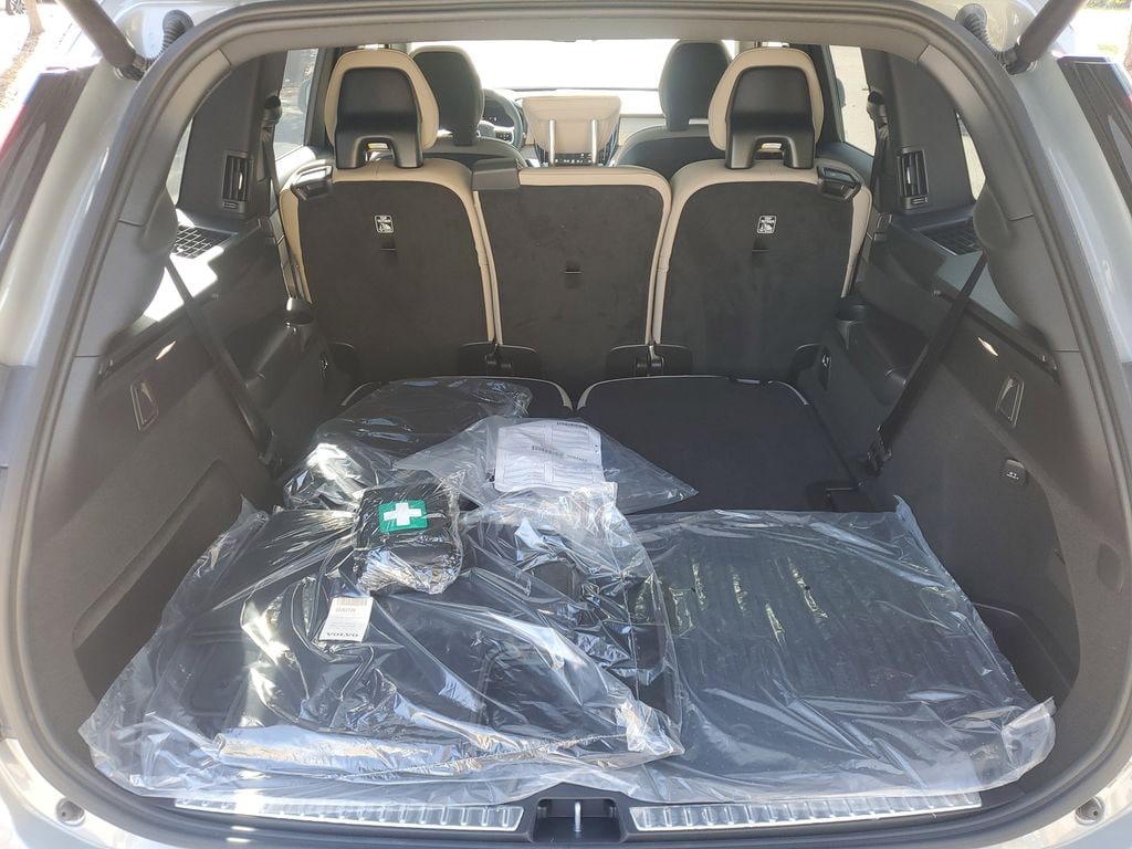 New 2026 Volvo XC90 B6 Plus 7-Seater SUV