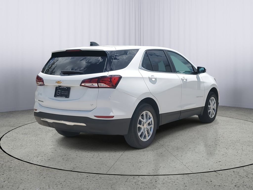 2023 Chevrolet Equinox LT photo 3