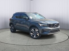2026 Volvo XC40 B4 Plus FWD SUV