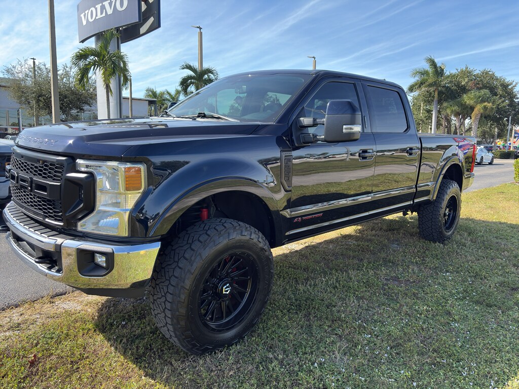 2021 Ford F-250 Lariat photo 2