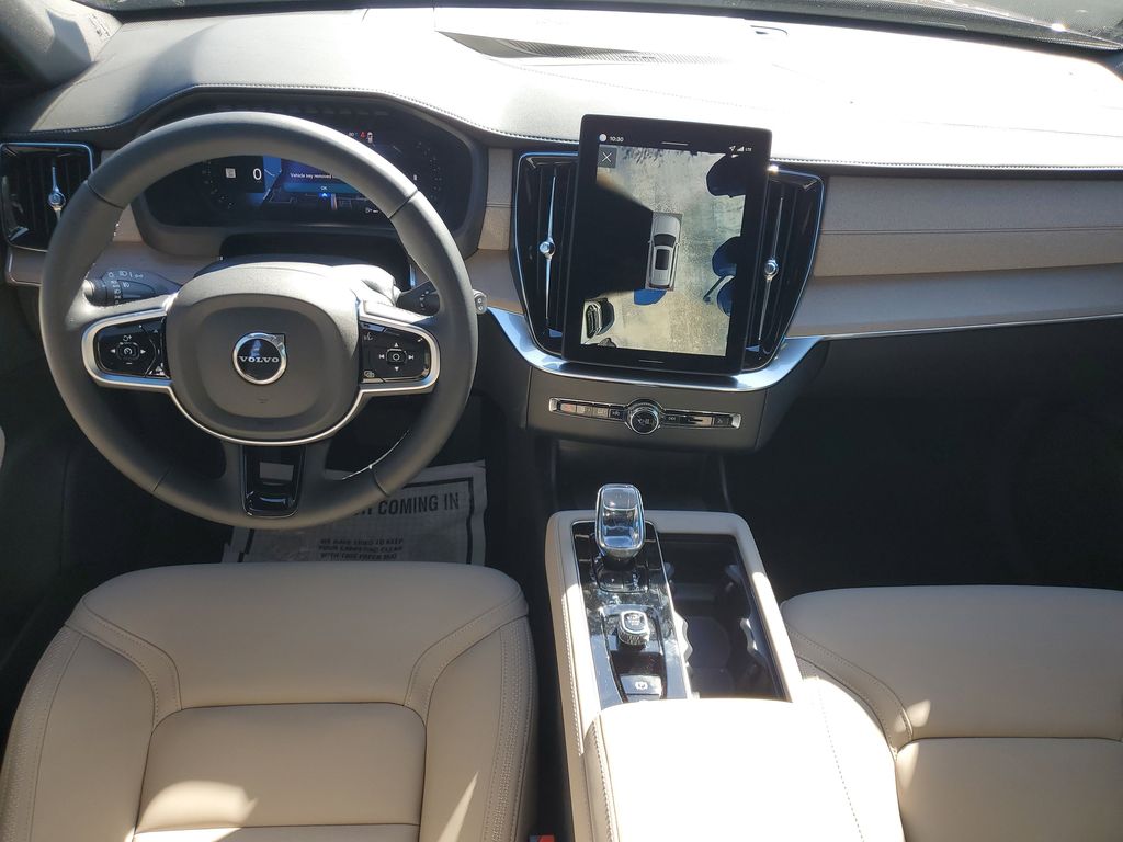 2026 Volvo XC90 Plus - Photo 6