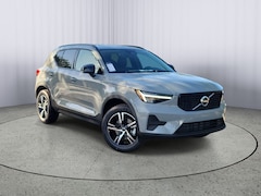 2026 Volvo XC40 B5 Core AWD SUV