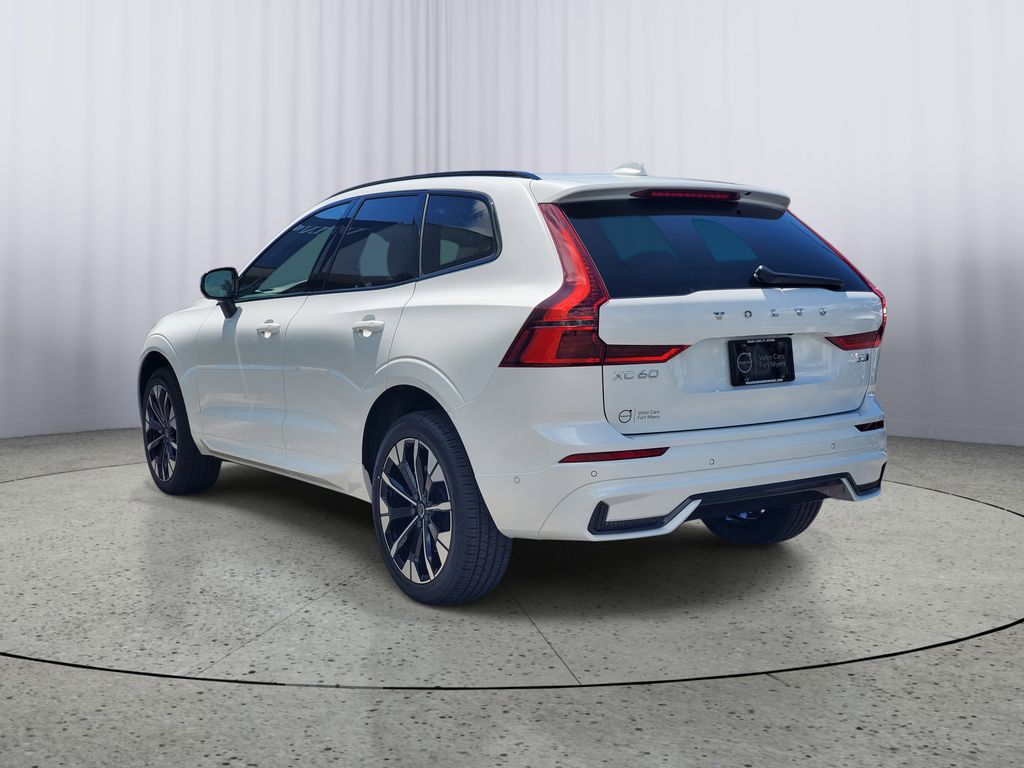 2026 Volvo XC60 B5 Plus photo 2
