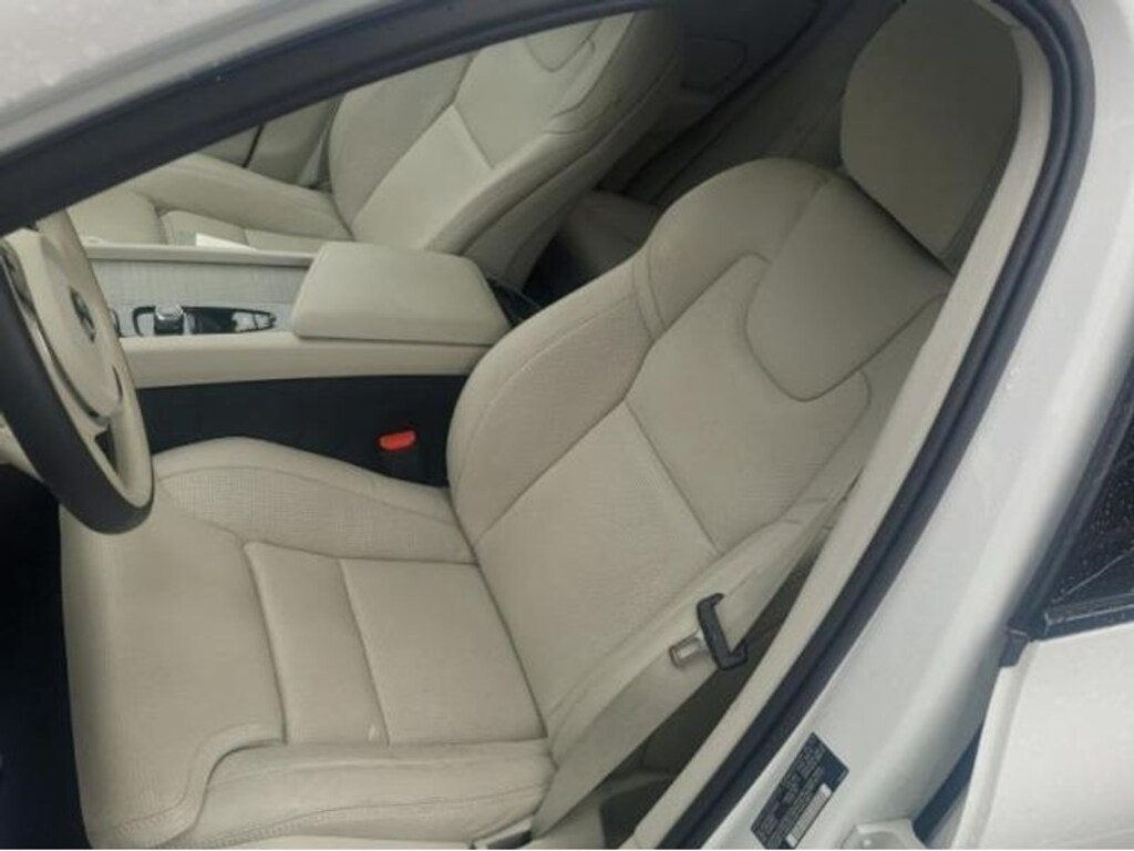 Certified 2025 Volvo XC60 Ultra 1-Owner-Certified Sport Utility