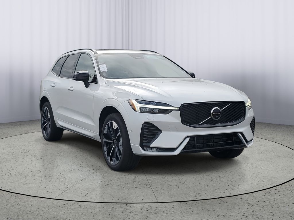 2026 Volvo XC60 Plus's photo
