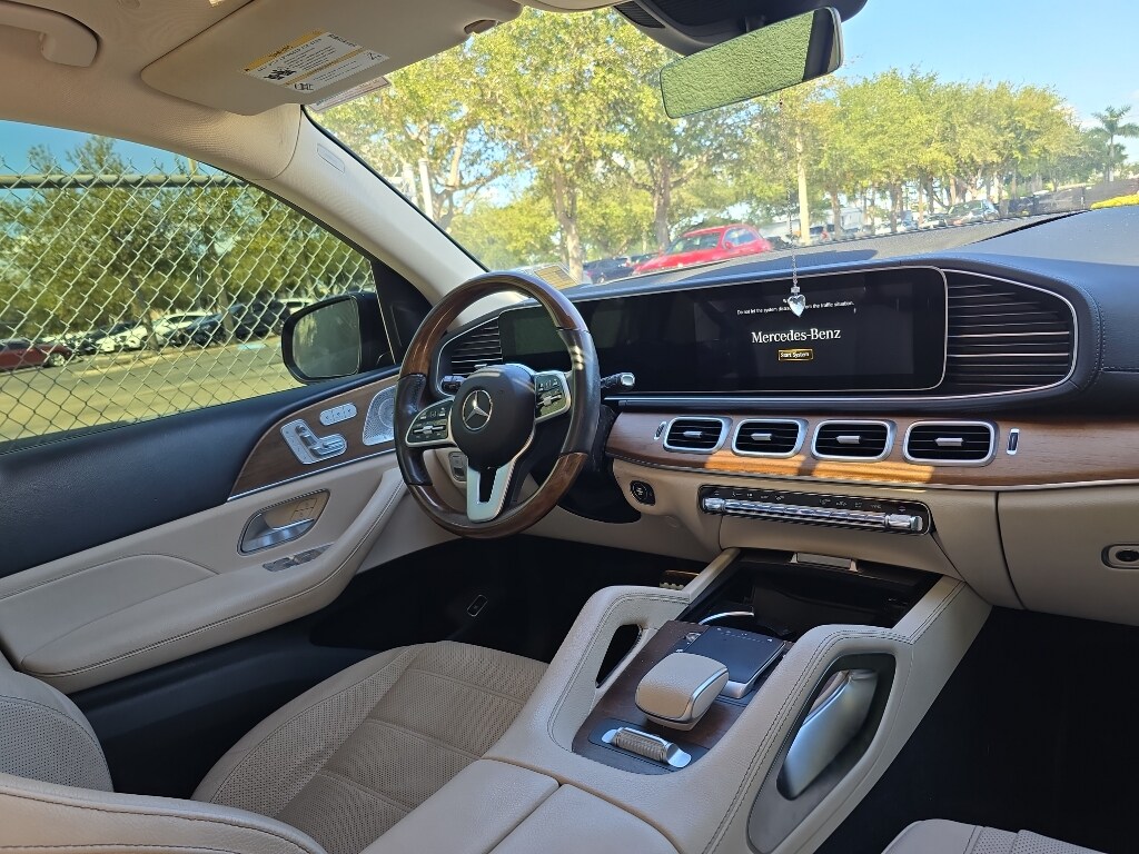 2022 Mercedes Benz GLS 450 4MATIC photo 3