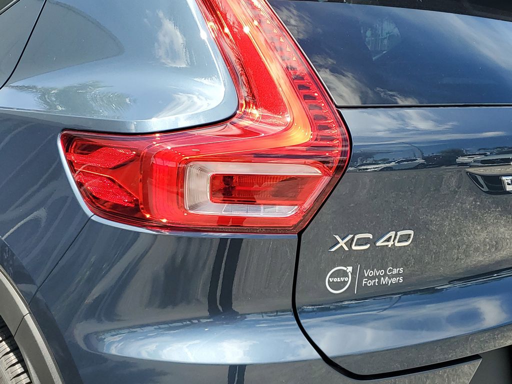 2026 Volvo XC40 Ultra - Photo 7