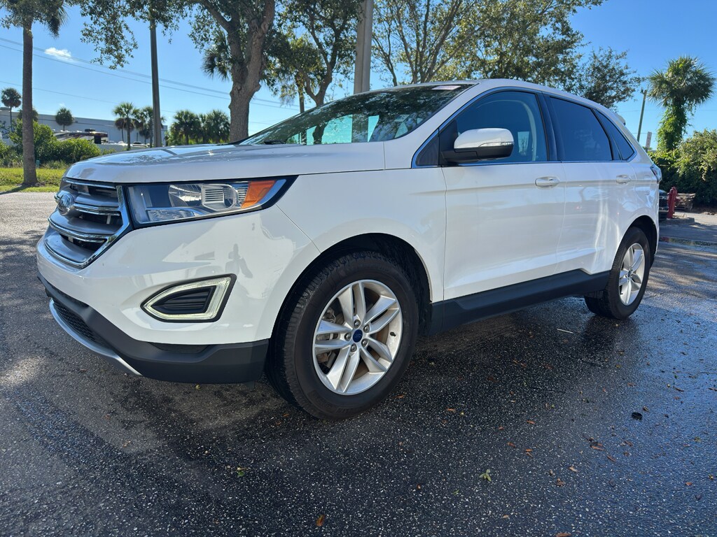2015 Ford Edge SEL photo 2