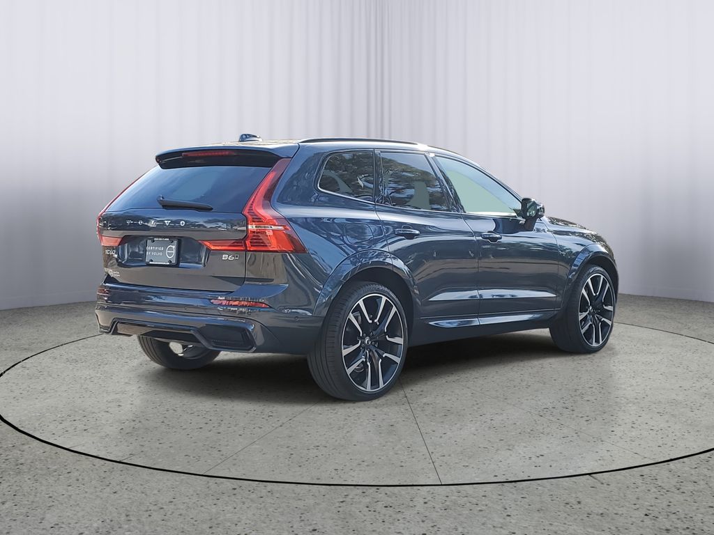 2023 Volvo XC60 Ultimate photo 3