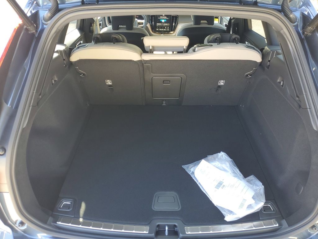 New 2026 Volvo XC60 B5 Plus SUV