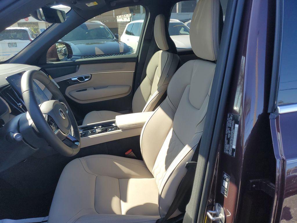 2026 Volvo XC90 Plus - Photo 8