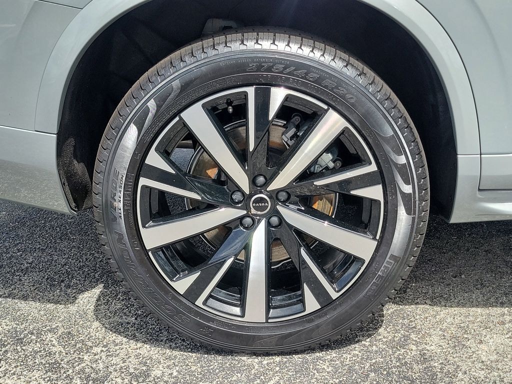 New 2026 Volvo XC90 B5 Core SUV