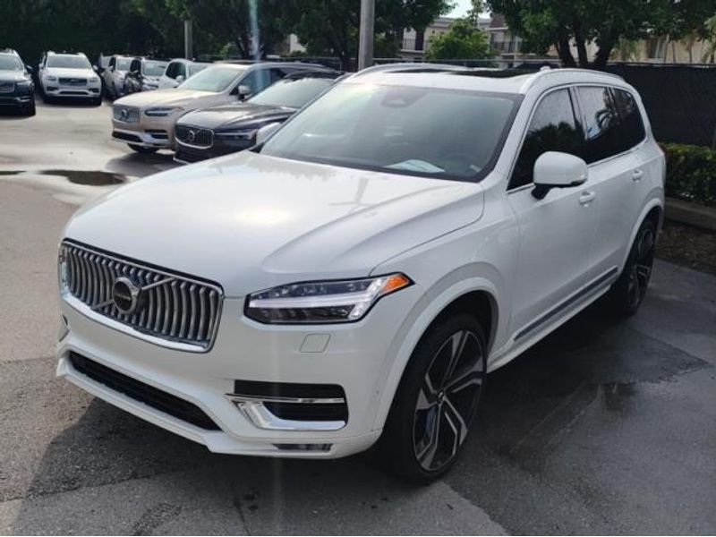 2024 Volvo XC90 Ultimate photo 4