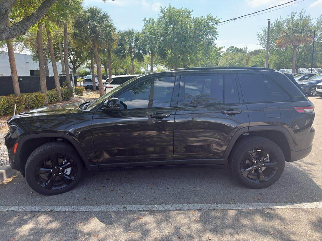 Used 2024 Jeep Grand Cherokee Limited Sport Utility
