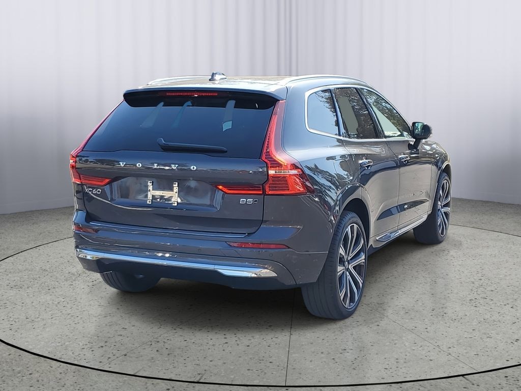 Used 2023 Volvo XC60 Ultimate Bright Theme Sport Utility