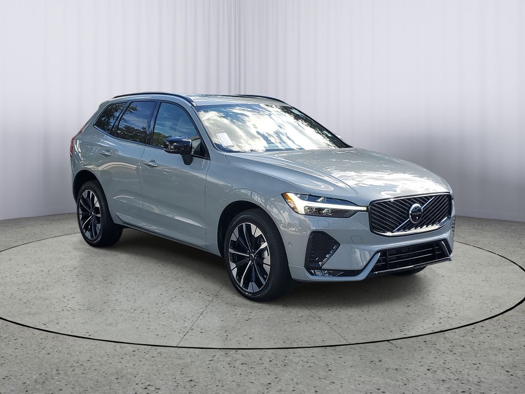 2026 Volvo XC60 B5 Plus Dark AWD's photo