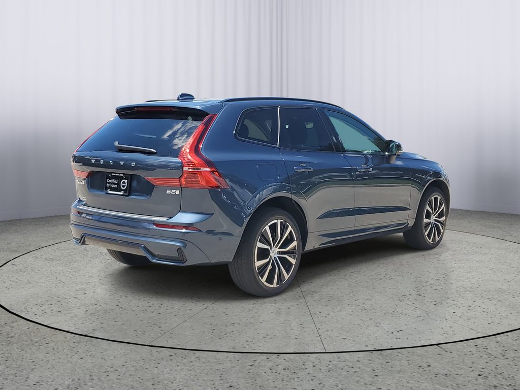 2023 Volvo XC60 Ultimate photo 4