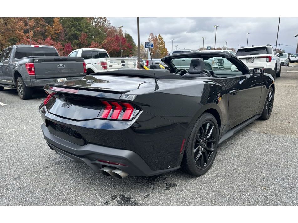 2025 Ford Mustang GT Premium Convertible photo 3