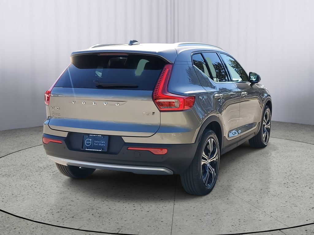 2022 Volvo XC40 Inscription photo 4