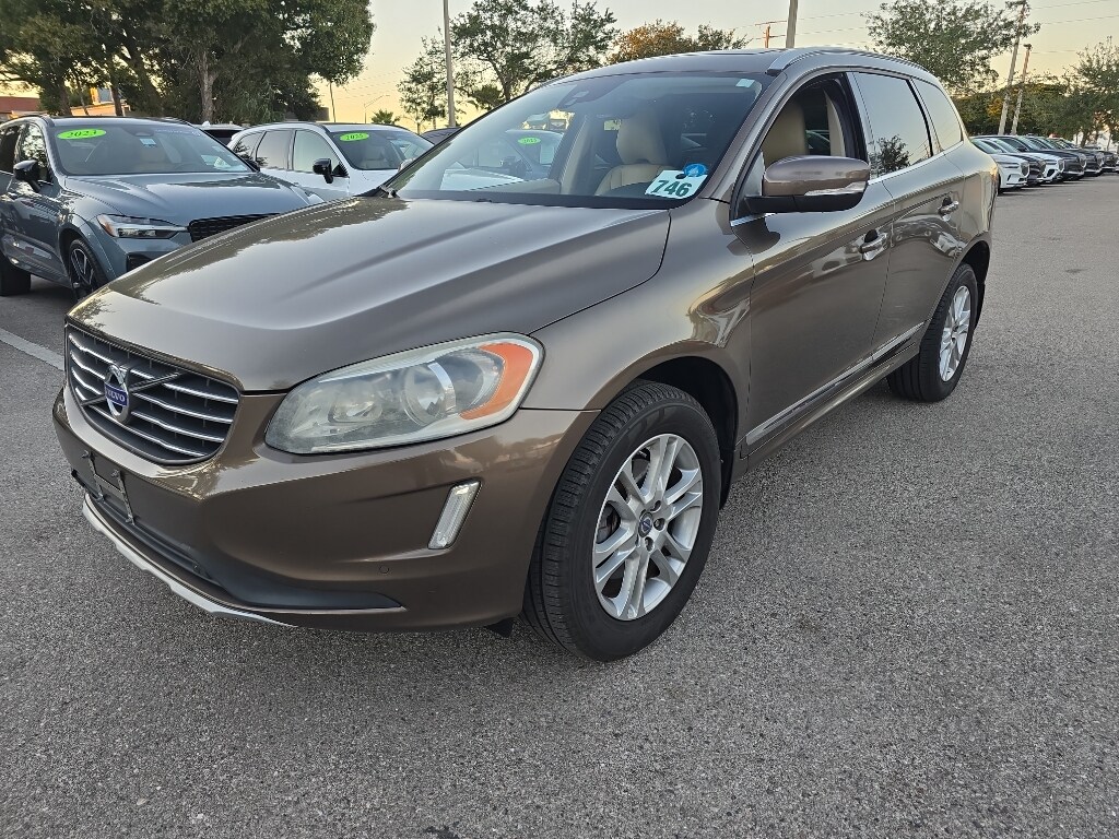 2015 Volvo XC60 T5 Premier photo 2