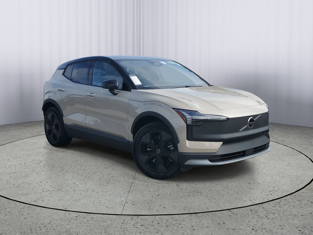 2026 Volvo EX30 Twin Motor Cross Country Ultra's photo