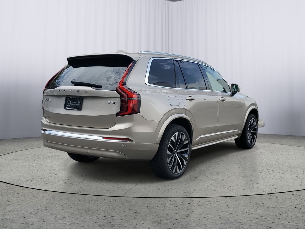 2026 Volvo XC90 B5 Core photo 2