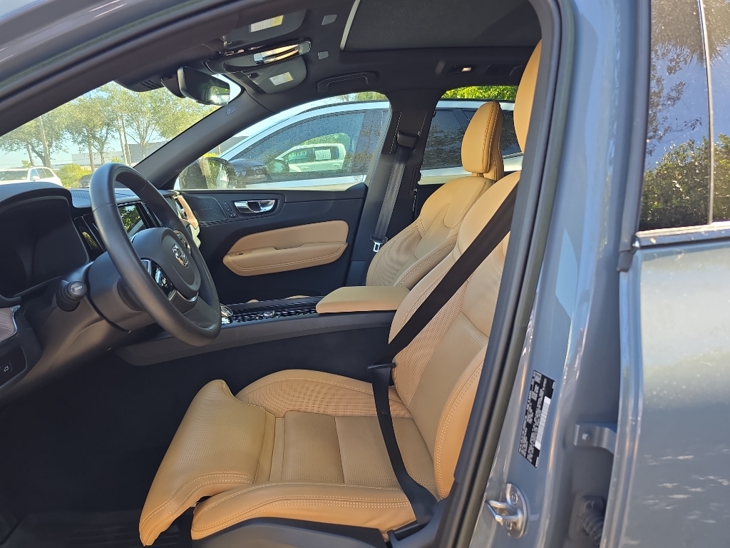 Used 2023 Volvo XC60 Ultimate Dark Theme Sport Utility