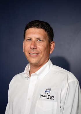 Staff member Randy from ID_aca355