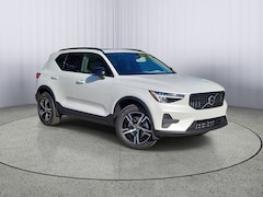 2026 Volvo XC40 B5 Core AWD SUV