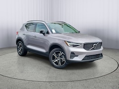 2026 Volvo XC40 B5 Core AWD SUV