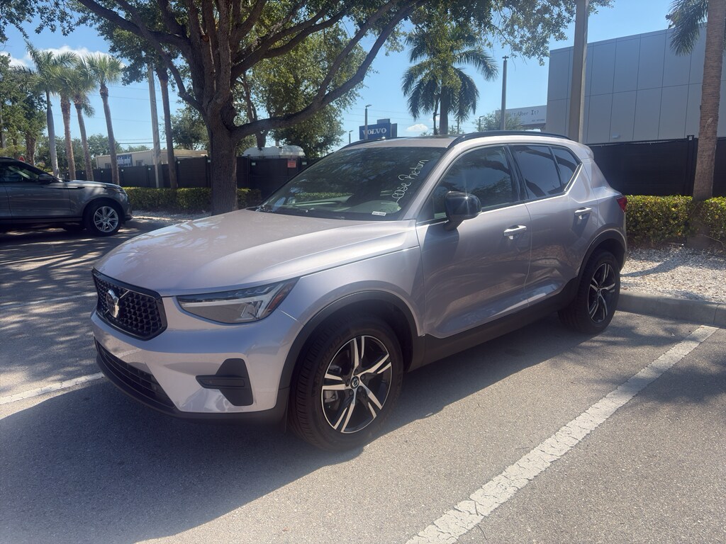 Certified 2026 Volvo XC40 Plus SUV