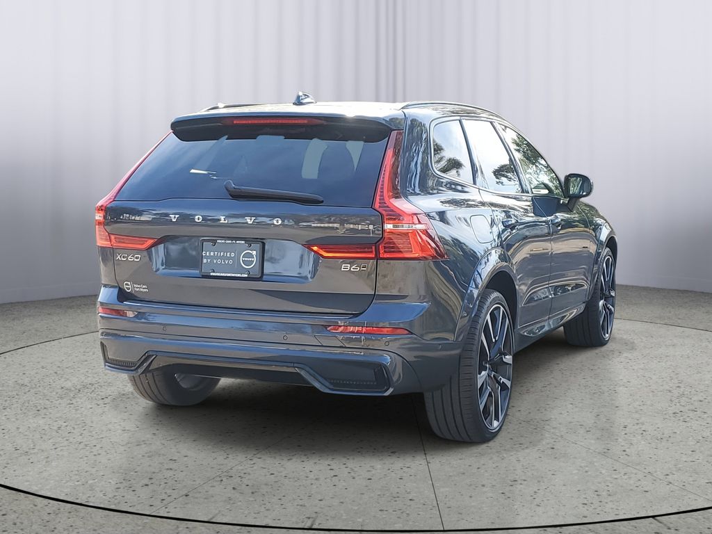 2023 Volvo XC60 Ultimate photo 4