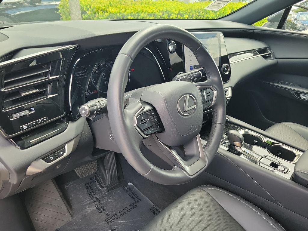2024 Lexus RX 350 - Photo 17