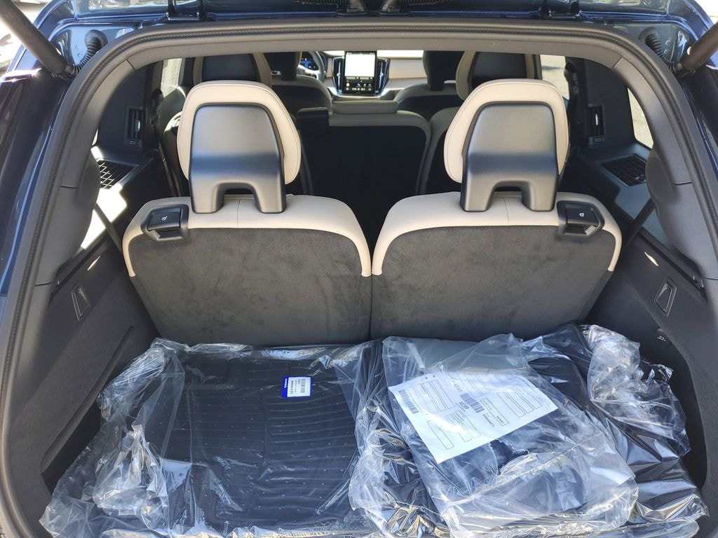 New 2026 Volvo XC90 B6 Plus 7-Seater SUV