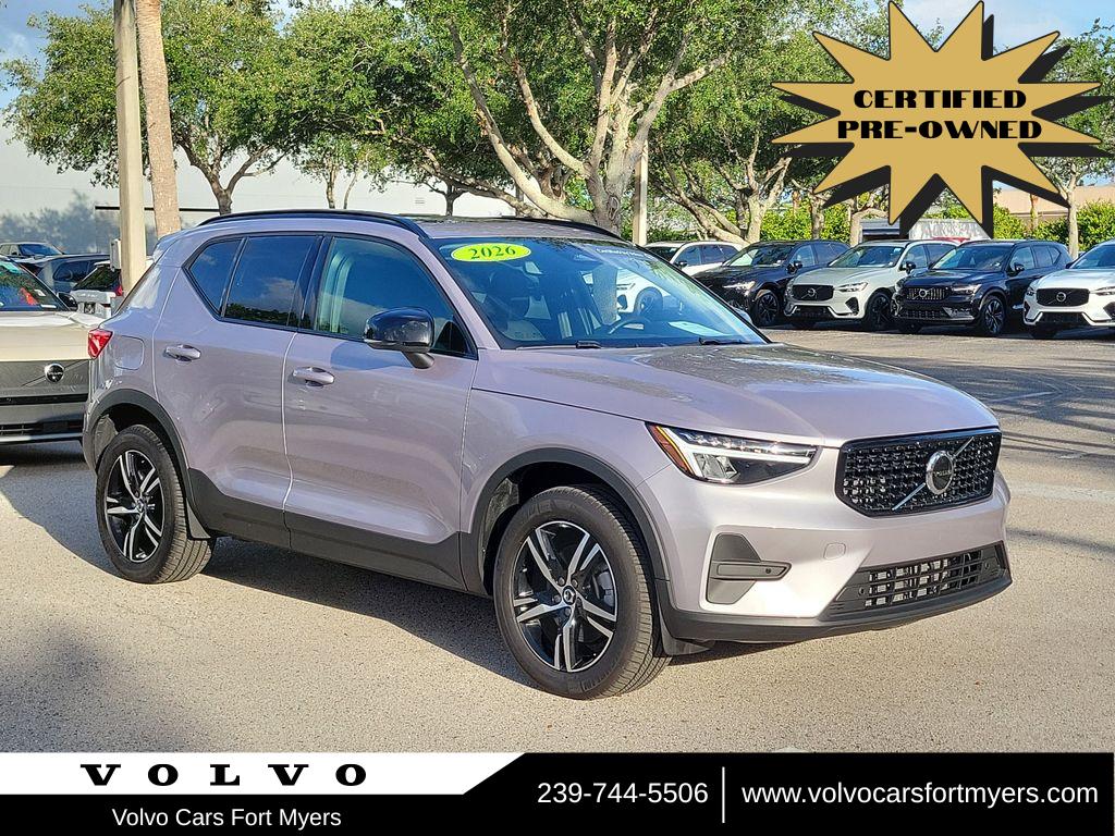 2026 Volvo XC40 B4 Core Dark FWD's photo