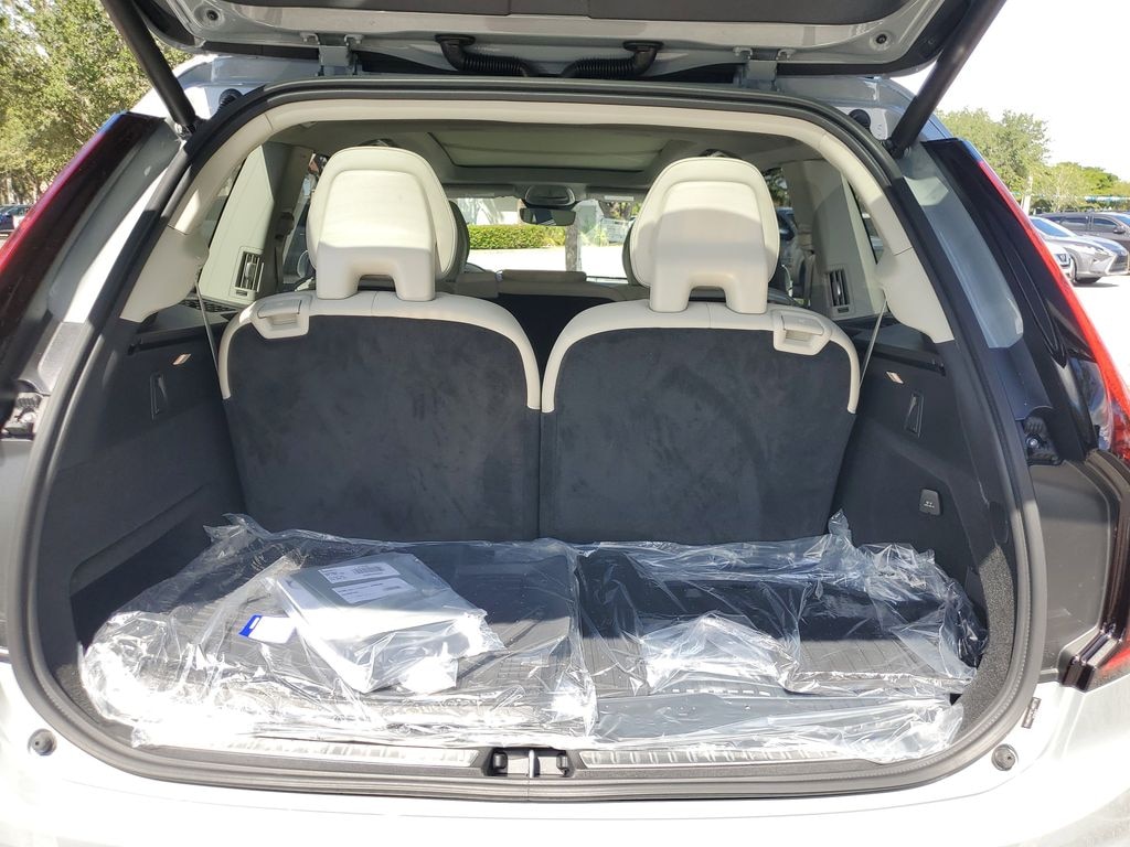 New 2026 Volvo XC90 B6 Ultra 7-Seater SUV