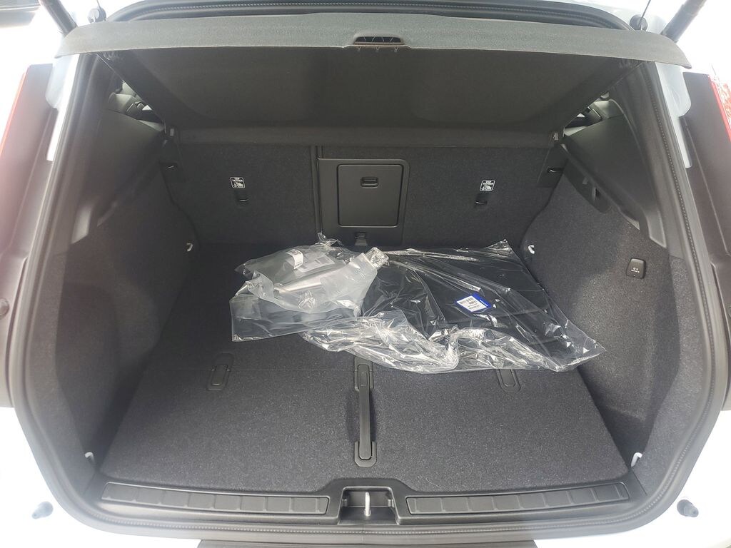 New 2026 Volvo XC40 B4 Plus SUV