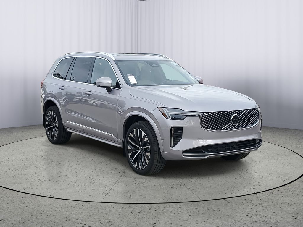 2026 Volvo XC90 Plus's photo