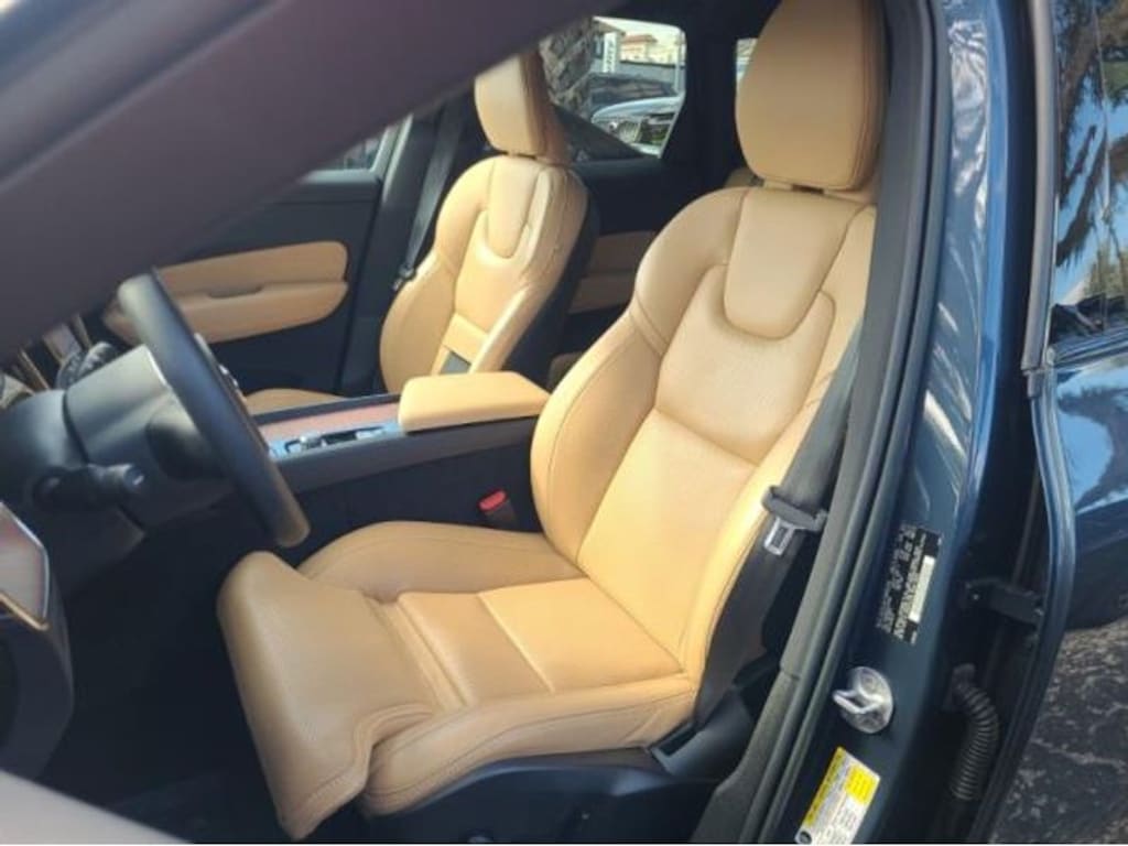 Certified 2023 Volvo XC60 Ultimate Dark Theme Sport Utility