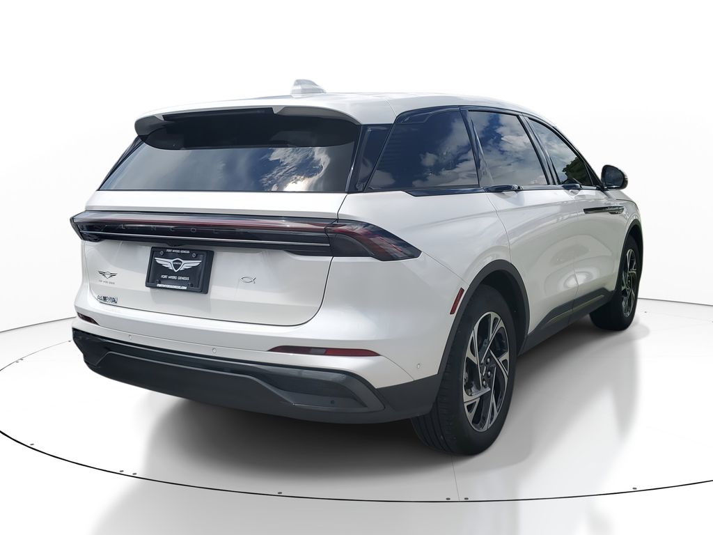 2024 Lincoln Nautilus Premiere photo 3