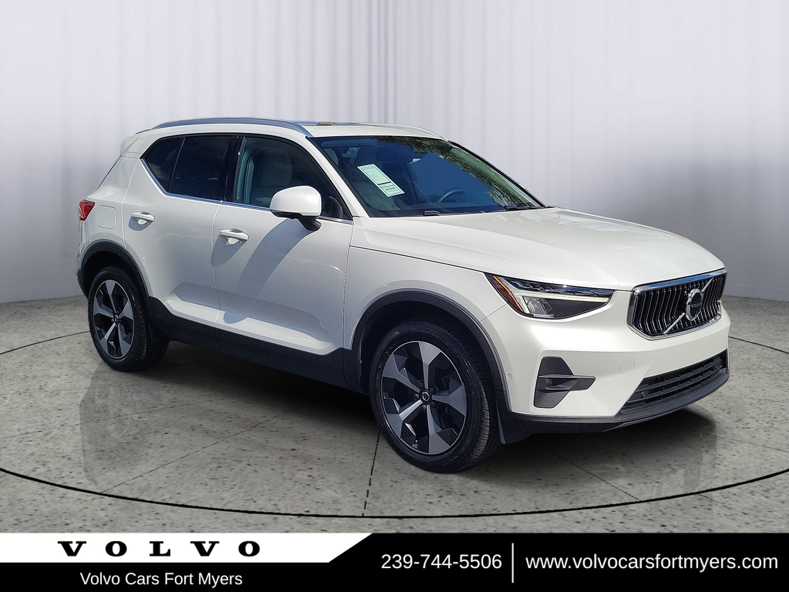 2025 Volvo XC40 Plus
